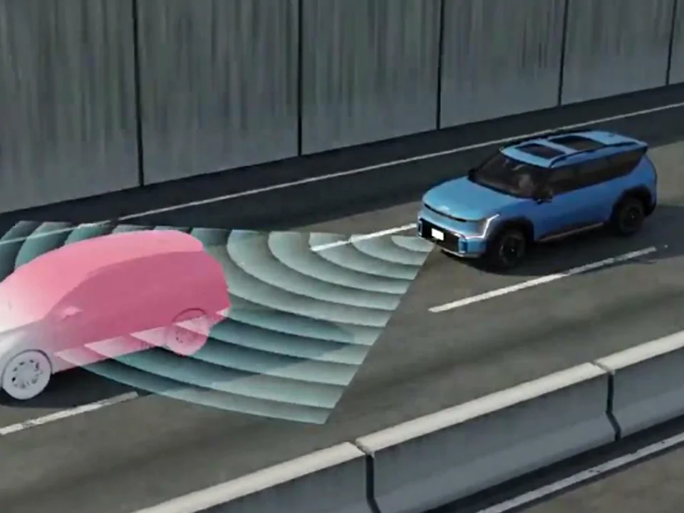 Smart Cruise Control (SCC) с Stop & Go